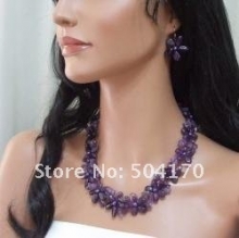 Набор из полудрагоценных камней (ожерелье, серьги)
Resource id #31